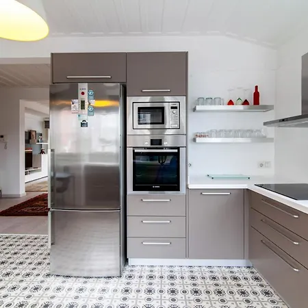 Mesmerizing Flat With Bosphorus View In Sariyer Apartment